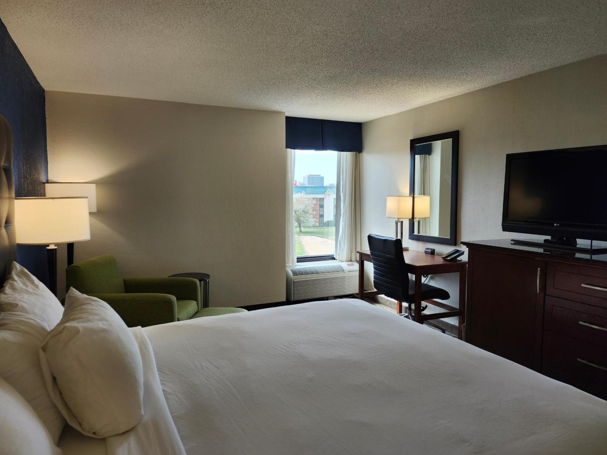 Heritage Inn & Suites St Louis Fenton, Trademark By Wyndham מראה חיצוני תמונה