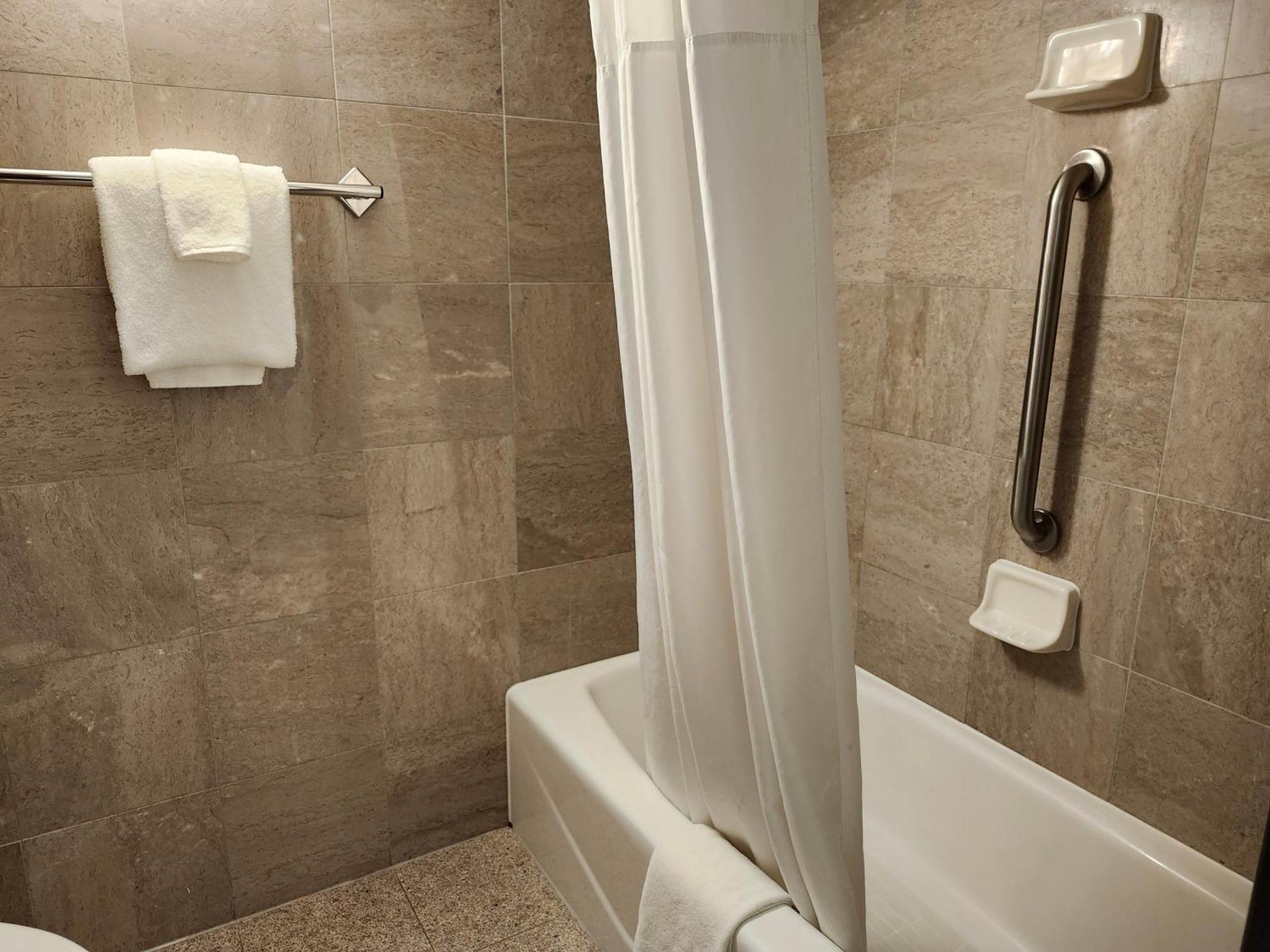 Heritage Inn & Suites St Louis Fenton, Trademark By Wyndham מראה חיצוני תמונה