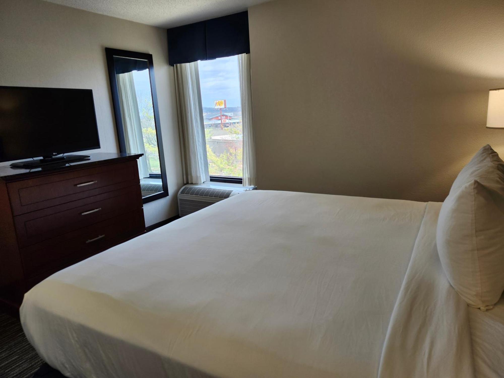 Heritage Inn & Suites St Louis Fenton, Trademark By Wyndham מראה חיצוני תמונה
